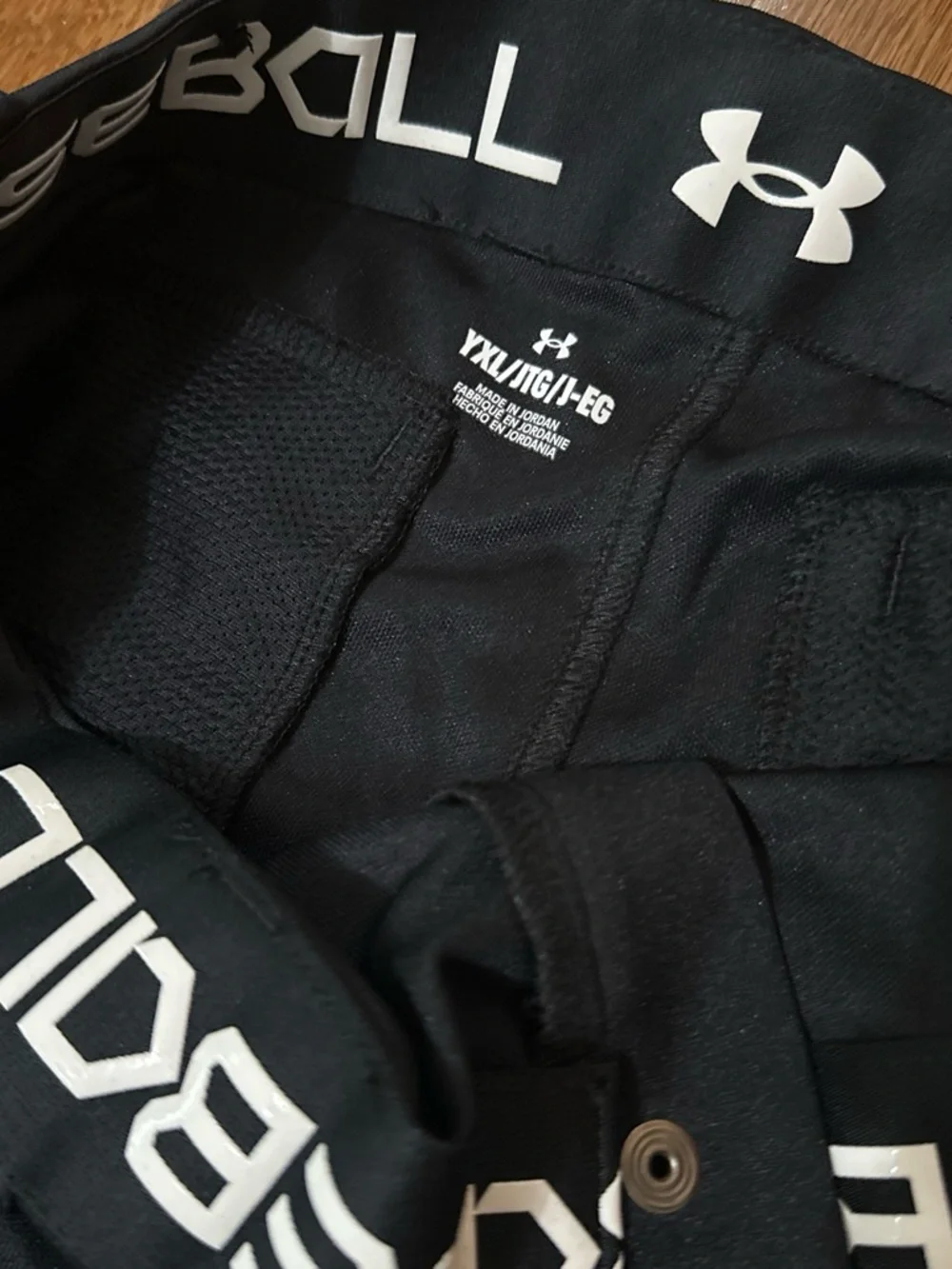Youth Under Armour NWT Black Baseball Pants - Size YXL